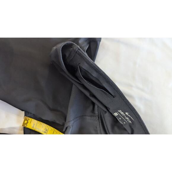 Nike Women's Power Fly Victory Black Capri Legging Size M GUC - Picture 10 of 10